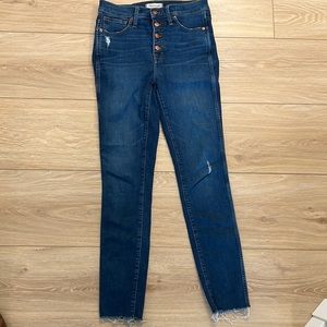 Madewell 10” high rise skinny raw hem, button fly size 27